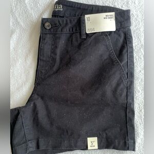 NWT a.n.a. 5in I seem classic short, black size 10